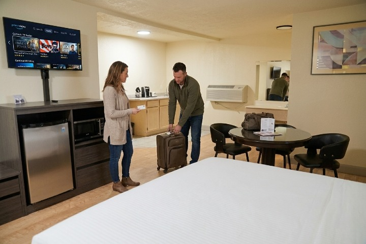 MINI WITH TV ON
