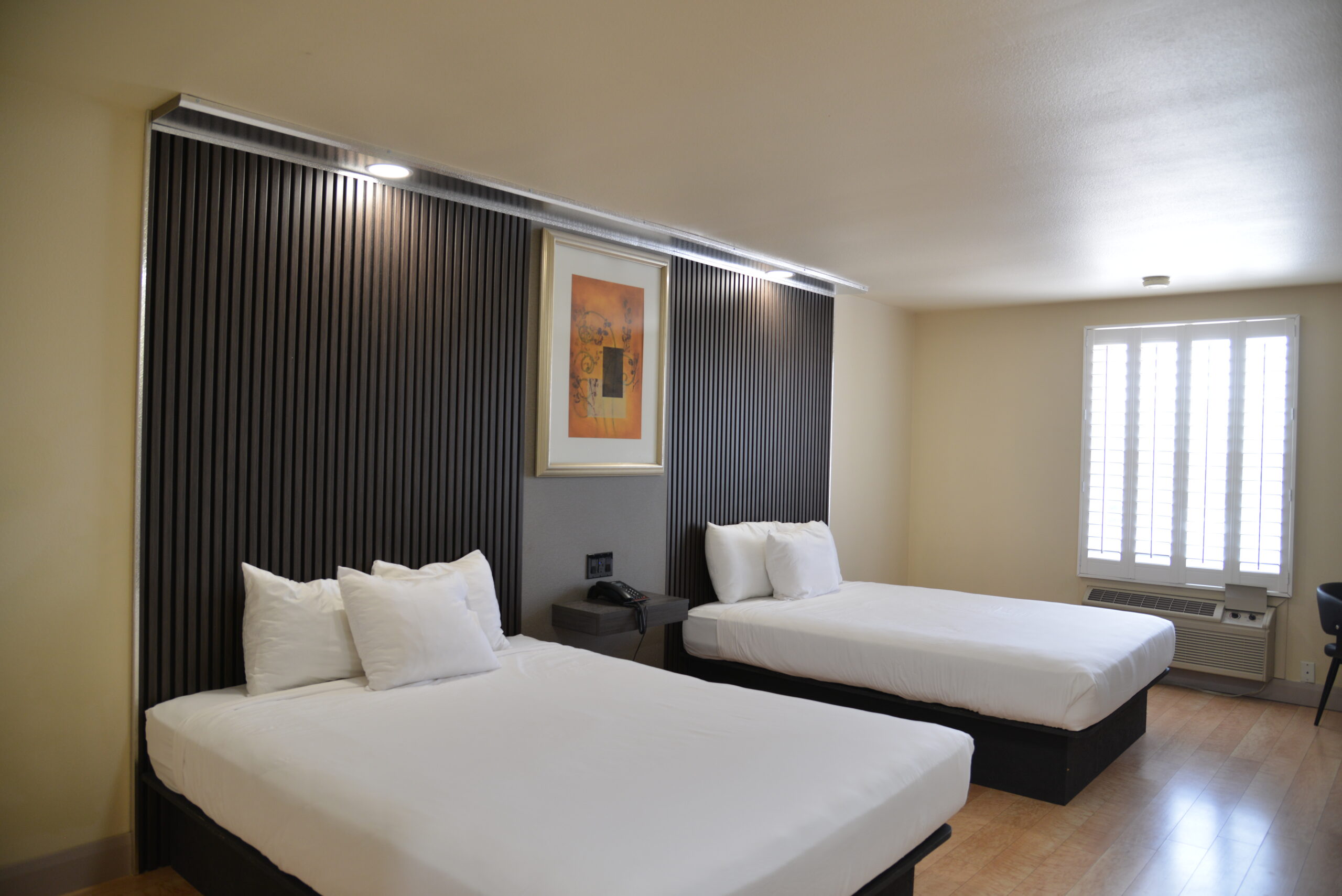 Double Queen Room with two beds at Greenwell Inn hotel Price UT